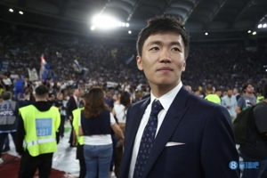 Truyền thông Italy: Zhang Kangyang đã có cuộc điện đàm với thị trưởng Milan để tìm hiểu về kế hoạch cải tạo sân Meazza