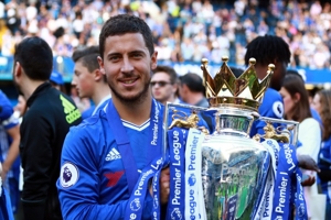 Hazard và Ferdinand sẽ tham dự World Cup của Pique, người chiến thắng sẽ nhận được tiền thưởng 1 triệu USD