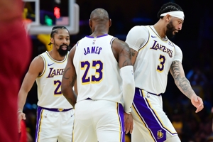 Lakers đã có những bước tiến vượt bậc kể từ kỳ nghỉ All-Star, với thành tích 15 trận thắng và 7 trận thua, chỉ đứng sau Nuggets ở Western Conference trong cùng thời gian.