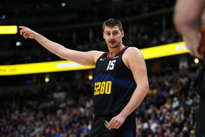 Jokic là người đầu tiên trong thế kỷ này có ít nhất 30 điểm, 15 rebound, 10 kiến ​​​​tạo và 5 lần cướp bóng trong một trận đấu.